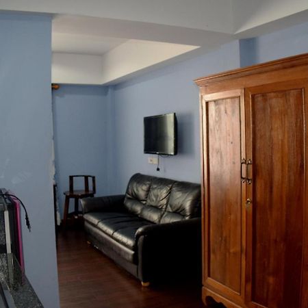 Room To Let Chiang Mai Bagian luar foto