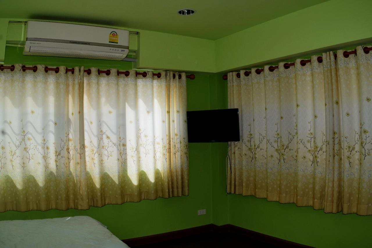 Room To Let Chiang Mai Bagian luar foto