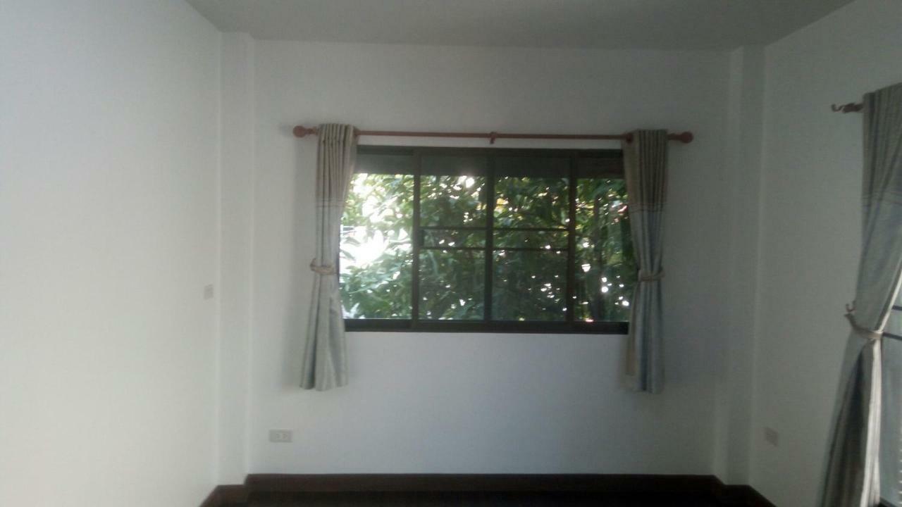 Room To Let Chiang Mai Bagian luar foto