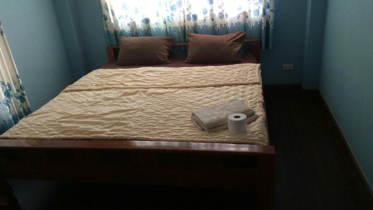 Room To Let Chiang Mai Bagian luar foto