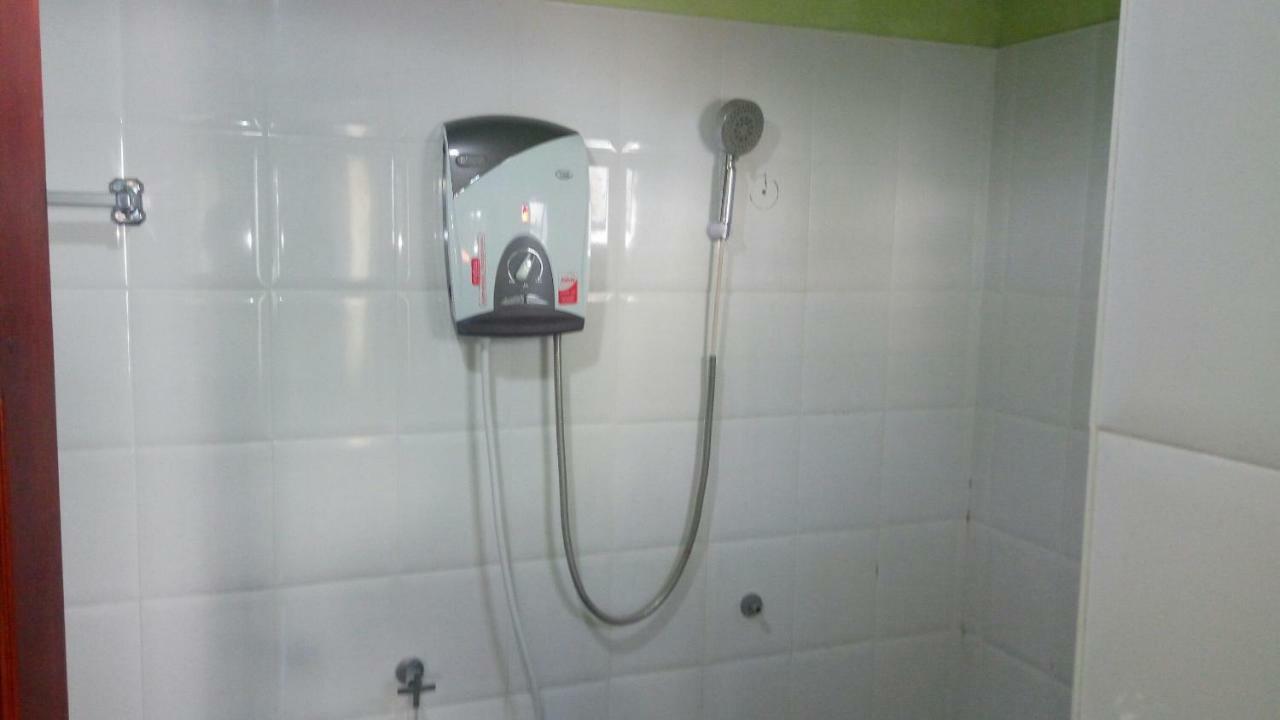 Room To Let Chiang Mai Bagian luar foto