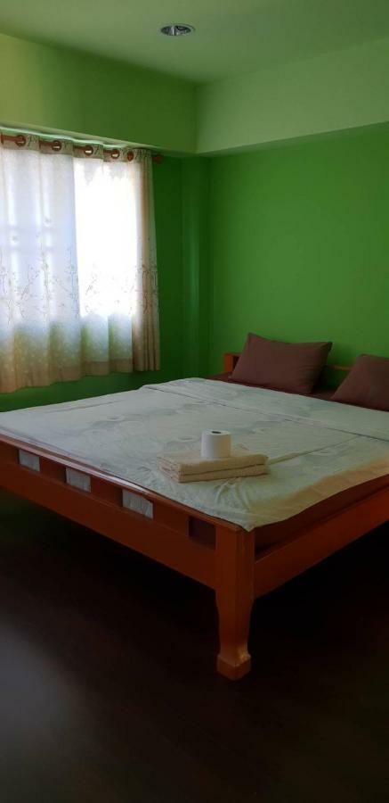 Room To Let Chiang Mai Bagian luar foto