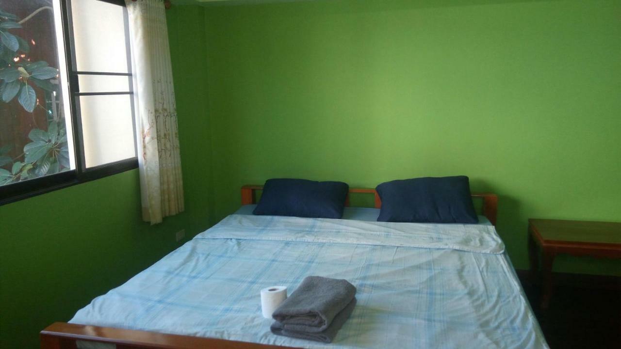 Room To Let Chiang Mai Bagian luar foto