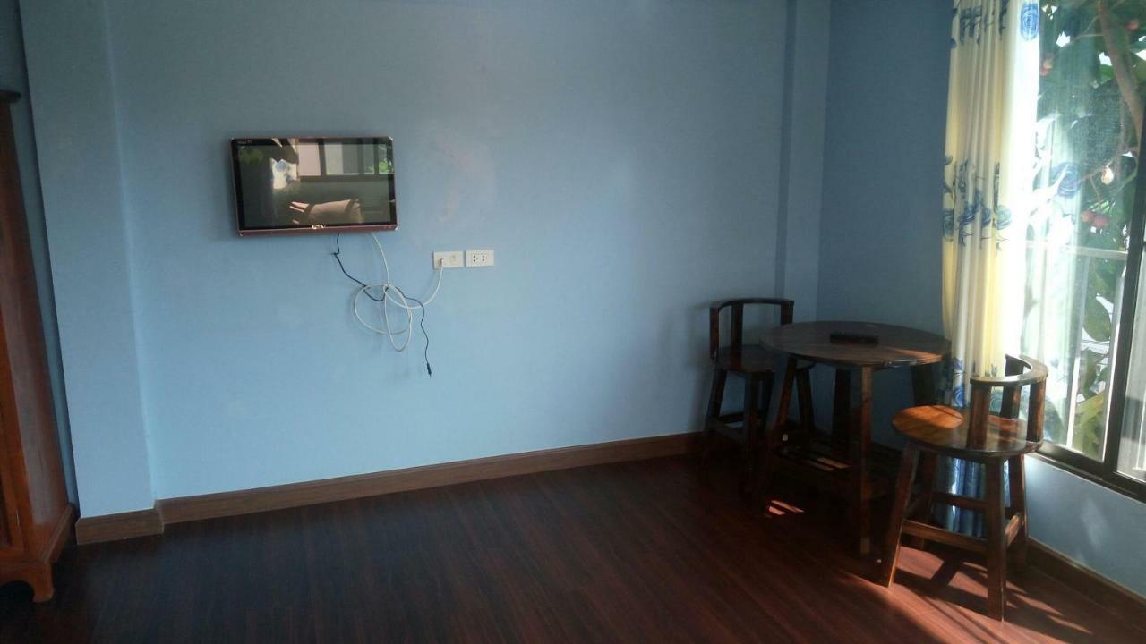 Room To Let Chiang Mai Bagian luar foto