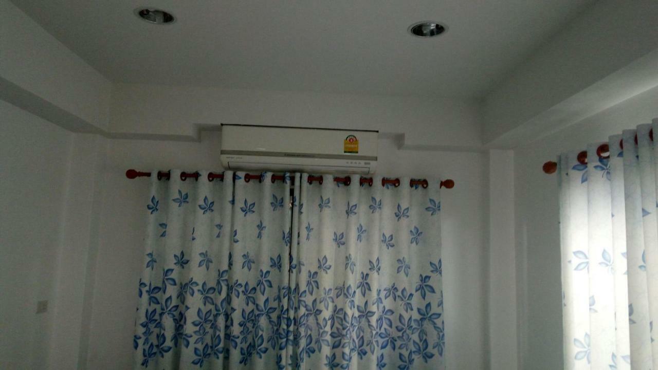Room To Let Chiang Mai Bagian luar foto