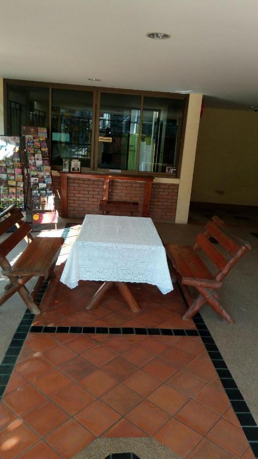 Room To Let Chiang Mai Bagian luar foto